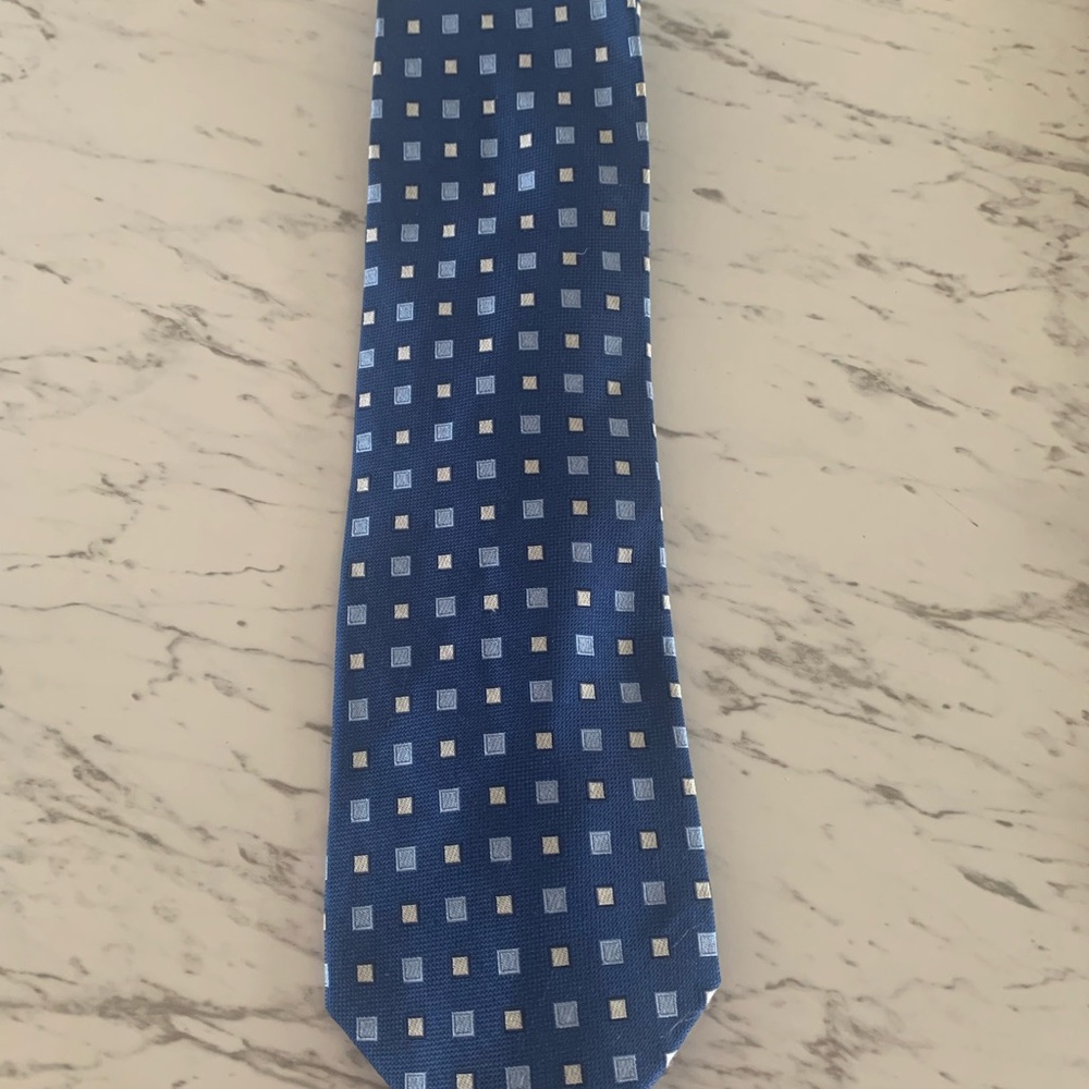 4/$20 Nautica Navy and White Square Pattern Tie A11